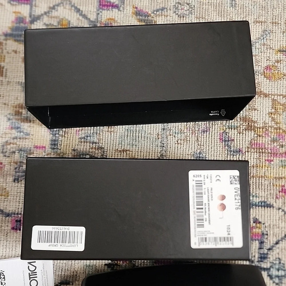 Versace Sunglass Box, Shell Case. - Picture 4 of 11